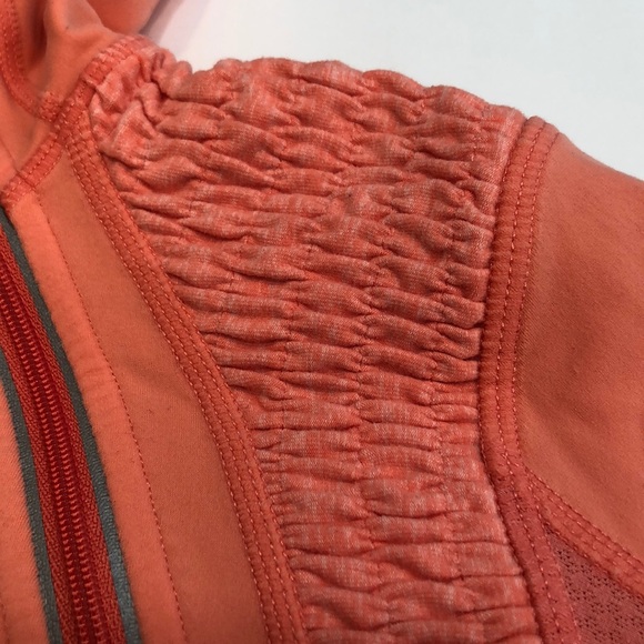 Lululemon pullover with ponytail hole, size 6 - Picture 8 of 8